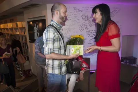 Održana promocija knjige „Teorija zavere“ Dejana Lučića - slika 1