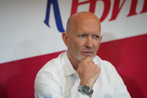 Sajmon Sibag Montefjore: Istoričar ima sveti zadatak - slika 1