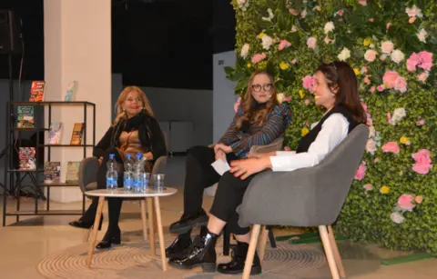 O ženskoj solidarnosti na „Ženskim razgovorima“ sa Jelenom Bačić Alimpić i Mirjanom Bobić Mojsilović - slika 1