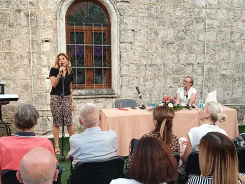 Mirjana Bobić Mojsilović oduševila Trebinjane! - slika 1