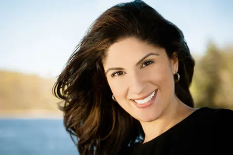 Intervju sa Nadijom Hašimi, autorkom romana „Kad je mesec nisko“ - slika 1