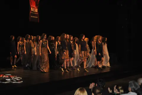 Održana tribina Laguninog književnog kluba o romanu „Došljaci“ Milutina Uskokovića - slika 1