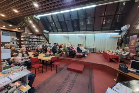 Zavirivanje iza „Zida tajni“ u Smederevu, rodnom gradu autorke Ljiljane Šarac - slika 2