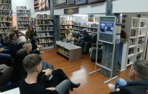 Aleksandar Tešić održao književno veče u Kostolcu - slika 3