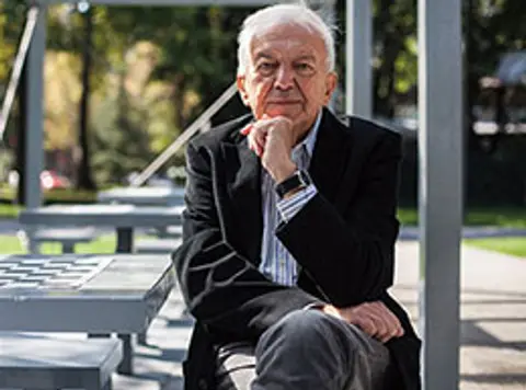 Intervju, Dušan Miklja: Najteže su kandže moći - slika 1