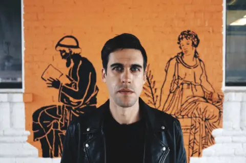 Dejan Stojiljković: Planiram da Nemanja Lukić Serafim postane neka moja kombinacija Blejda i Džejmsa Bonda - slika 2