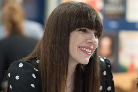 Iza pera: Kejt Morton - slika 1