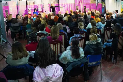 Književno veče Mirjane Bobić Mojsilović u Kladovu - slika 1