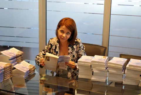 Jelena Bačić Alimpić oduševila čitaoce u Čoki - slika 1