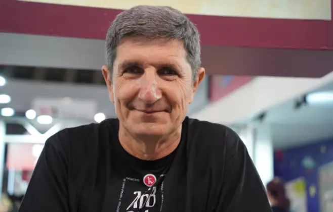 Ante Tomić: Volim da kod čitalaca stvorim ugodno osećanje