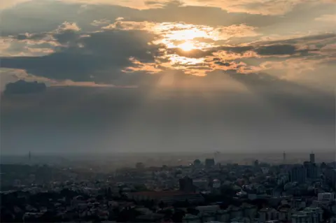 U prodaji reprezentativna foto-monografija „Moj Beograd“ Dragoljuba Zamurovića - slika 6