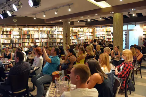 Promocija knjige „O ljubavi i drugim moronima“ Danijele Kostić - slika 2