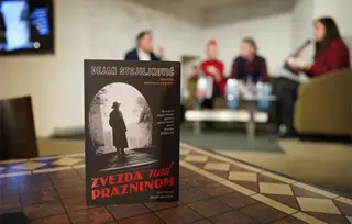 Dejan Stojiljković predstavio novinarima novu knjigu „Zvezda nad prazninom“