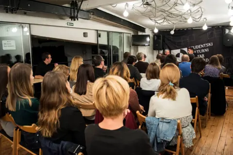 Novosadska promocija romana „Tuđine“ Igora Marojevića - slika 1