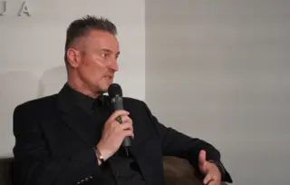 „To što podigne čoveka metar od zemlje – to je književnost“
