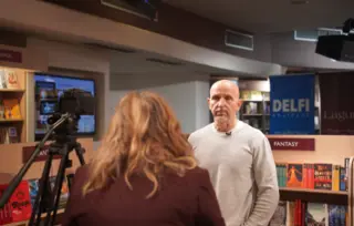 „Lakše je kada se muka podeli sa nekim“: Aleksandar Stanković predstavio novu knjigu „F32“