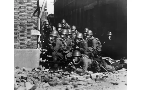 Balardov osvrt na „Carstvo sunca“ - slika 1