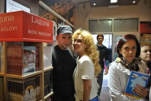 Književni klub o romanu „Beži, Zeko, beži”: Maestralno delo o američkom društvu XX veka - slika 1