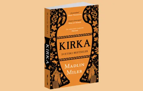Roman „Kirka“ dosegao prodaju od milion primeraka - slika 1