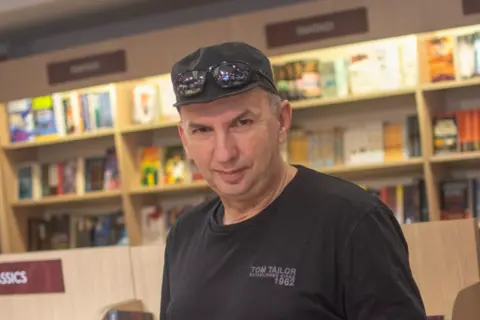 Uroš Petrović o „Bajkama“ u sedam knjiga: Internet je postao svima dostupna Aleksandrijska biblioteka - slika 1