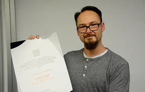 Jesper Jul: „Količina agresivnosti koju iskazuju deca i mladež posledica je liderstva odraslih“ - slika 1