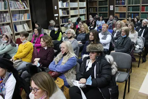 Roman „Zidanje ambisa“ predstavljen u Nišu - slika 2