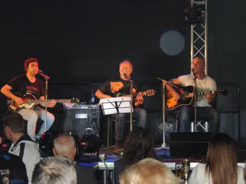 U Vranju predstavljene „Suze Svetog Nikole“ - slika 2