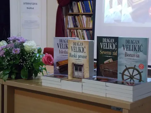 Pisac Dragan Velikić u Novoj Varoši predstavio roman „Islednik“ - slika 1