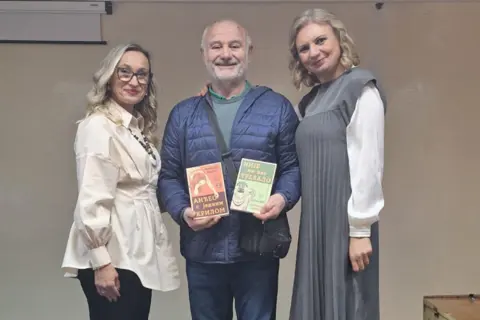 Ljiljana Šarac održala promociju knjige „Nije mi ovo trebalo“ u OŠ „Braća Jerković“ - slika 1