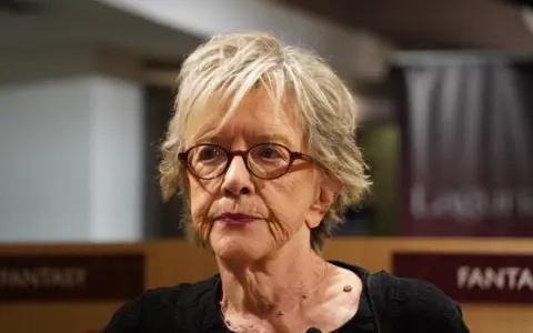 Slavenka Drakulić: Ženska prava nikada nisu zagarantirana - slika 1