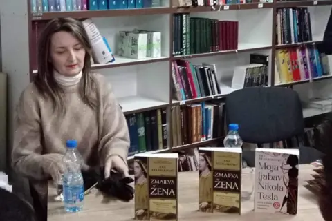 Ana Atanasković održala promociju u aleksandrovačkoj Narodnoj biblioteci - slika 1