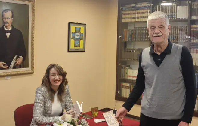 Ana Atanasković predstavila roman „Moja ljubav Nikola Tesla“ pred čitaocima u Aranđelovcu