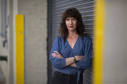 Ana Solomon o romanu „Knjiga o V.“ - slika 1