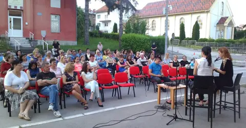 Jelena Bačić Alimpić, spisateljica: „Život je moj pokretač“ - slika 1