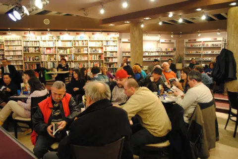 Predstavljena nova knjiga Uroša Petrovića u Delfi Caféu - slika 1