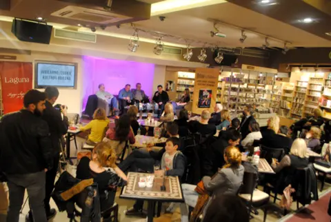 Hari Hule u Laguninom književnom klubu - slika 1