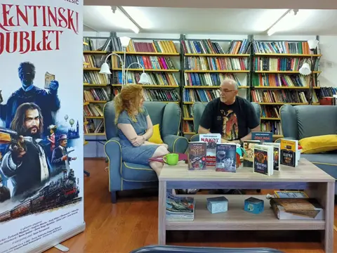 Pisac i prevodilac Goran Skrobonja gostovao u Biblioteci u Kostolcu - slika 1