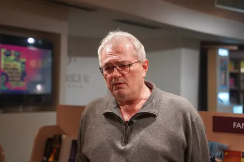 „Još uvek postoje oni koji poseduju viteške vrline“: promovisan roman „Sveti rat za Carigrad“ Aleksandra Tešića - slika 1