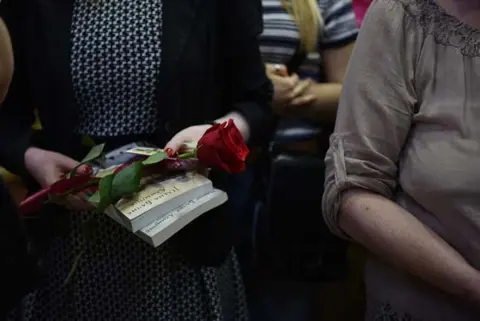 Makedonci u redovima sačekali Jelenu Bačić Alimpić - slika 2