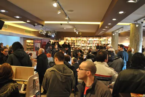 Predstavljena zbirka humorističkih priča „Zovem se Mama“ - slika 1