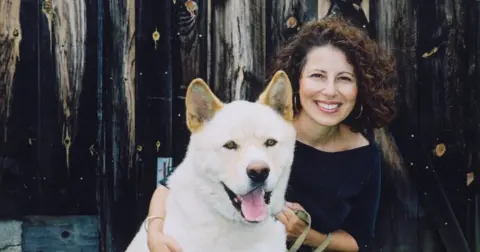 LeslC3A9a20Newman20-20photographer20credit20to20Mary20Vazquez2028002292028129