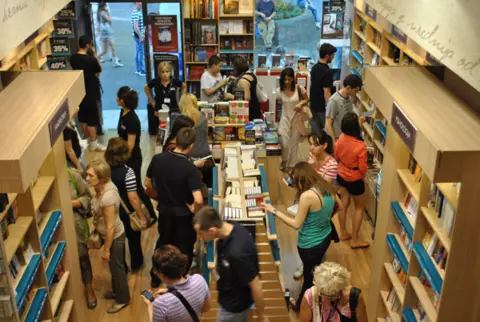 Predstavljena knjiga „Magi – Kao da je bila nekad“ - slika 4