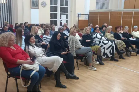 Ana Atanasković predstavila svoja dela u Sremskoj Mitrovici - slika 2