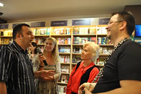 „Ministrastvo neizmerne sreće“ – Osvajanje slobode - slika 2