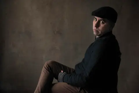 Bojan Savić Ostojić: Draga Lusi, život je predugačak - slika 1