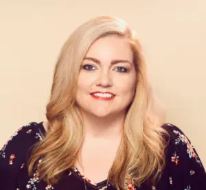 colleen-hoover-credit-chad-griffith-2