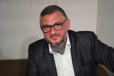 Miomir Petrović o romanu „Dionizije 1941“: Pisanje je i terapija, kao što je i čitanje - slika 1