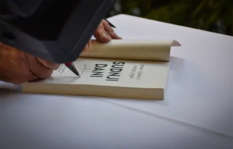 Izuzetno veče sa Goranom Milašinovićem u Kladovu - slika 3