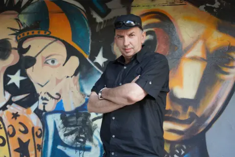 UroC5A120NoC48720knjige20202320288292028229