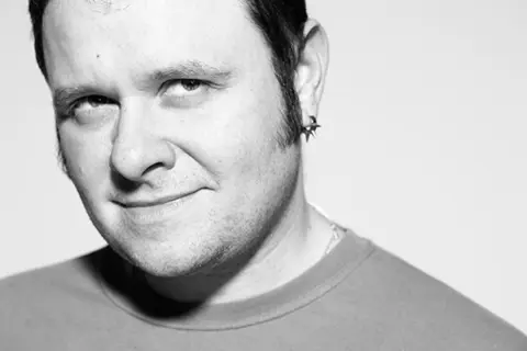 „E baš vam hvala“ na makedonskom - slika 1